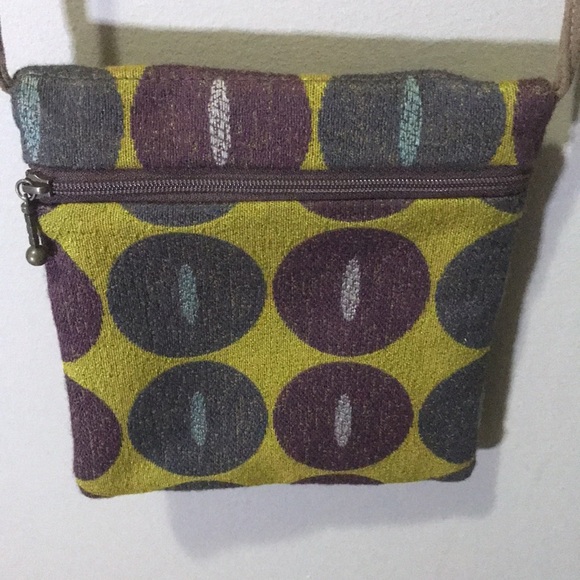 Maruca handmade crossbody fabric purse - Picture 2 of 4